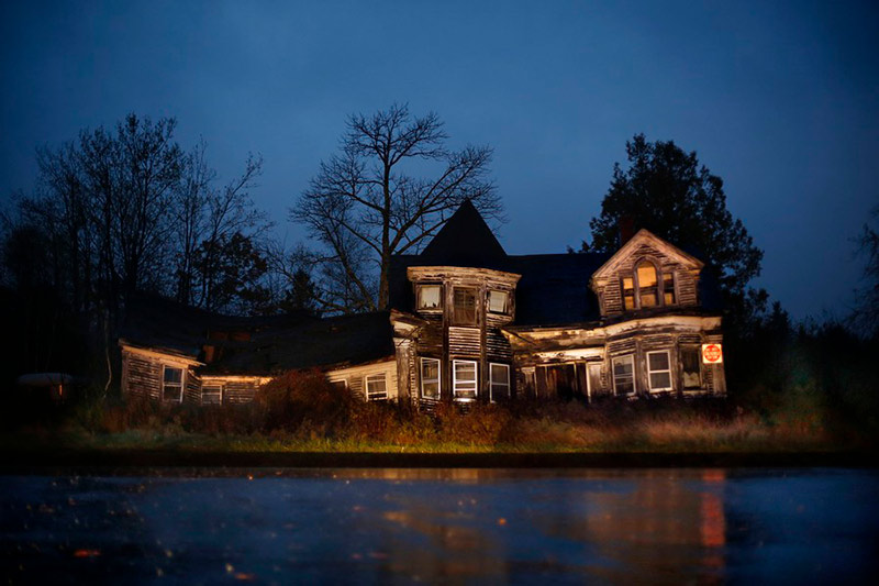 خانه و مزرعه‌ای خالی از سکنه در طی طوفانی در امریکا؛منبع: AP، عکاس: Robert F. Bukaty
