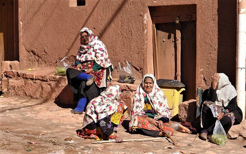 زنان روستای ابیانه، منبع عکس: trip،advisor.com، عکاس: PaoloRiccardoCarrara