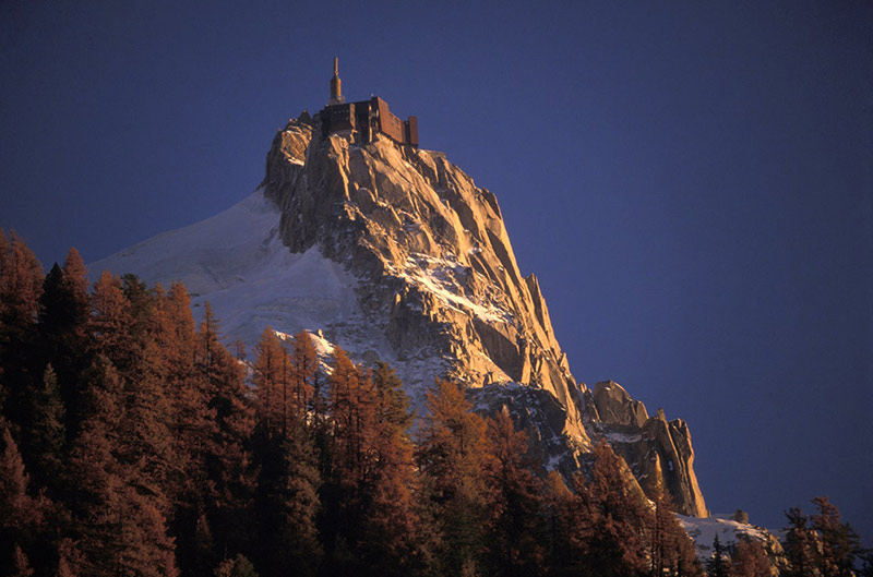 موزه‌ تاریخ کوهنوردی در کوهستان آیگوئل دو میدی (Aiguille du Midi) در فرانسه