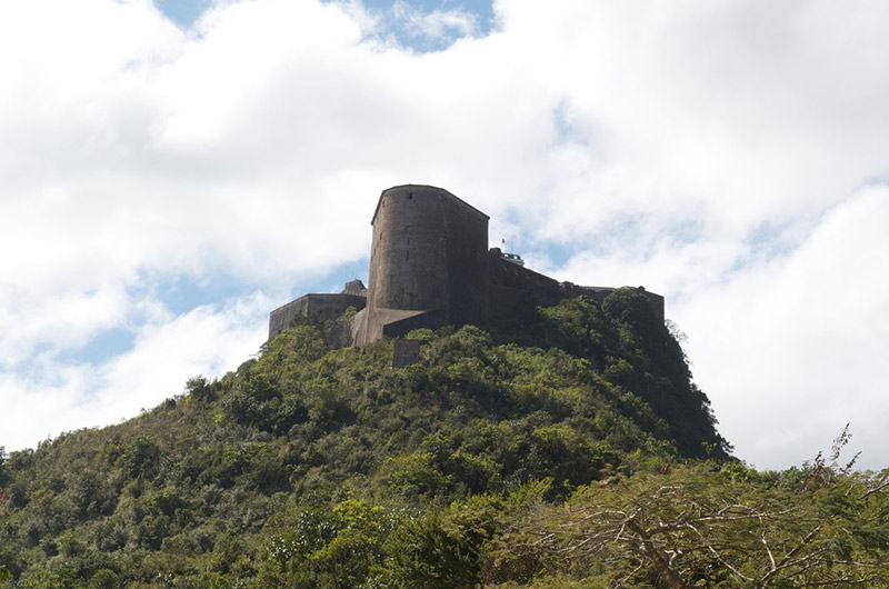 دژ هنری کریستف یا قلعه بزرگ کوهستانی لافریر (Citadelle Laferriere) در هائیتی