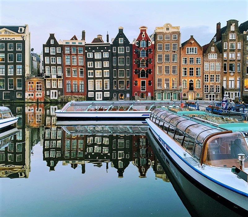 خانه‌های رنگی در آمستردام
