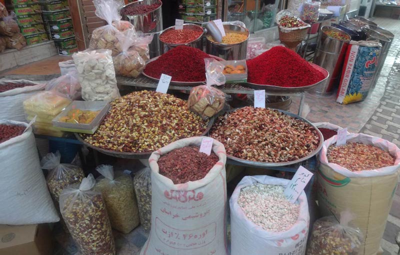فروش آجیل و خشکبار در بازار بیرجند؛ منبع عکس: گوگل مپ؛ عکاس: مرتضی فروتن تنها