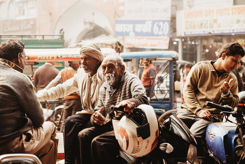 پیرمردان هندی در خیابان