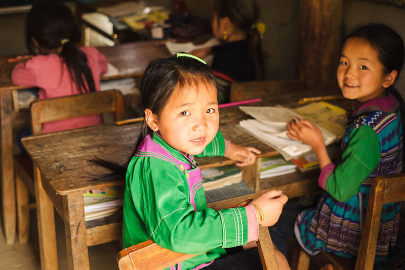 دختر دانش آموز ویتنامی