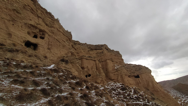 تصویر غارهای هنامه؛ منبع عکس: گوگل مپ؛ عکاس: R R