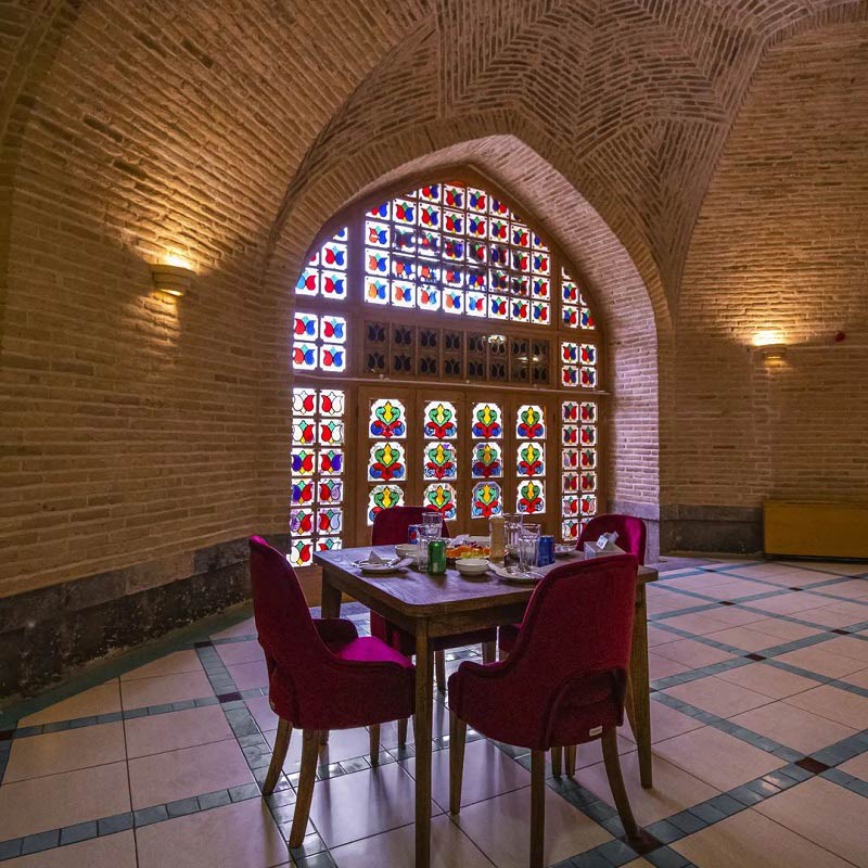 رستوران ارکیده اصفهان در کاروانسرای مادر شاه؛ منبع عکس: اینستاگرام orkideh_restaurant؛ عکاس: نامشخص