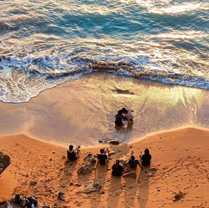 ساحل ریشهر؛ منبع عکس: گوگل مپ؛ عکاس: Milad Mobasseri