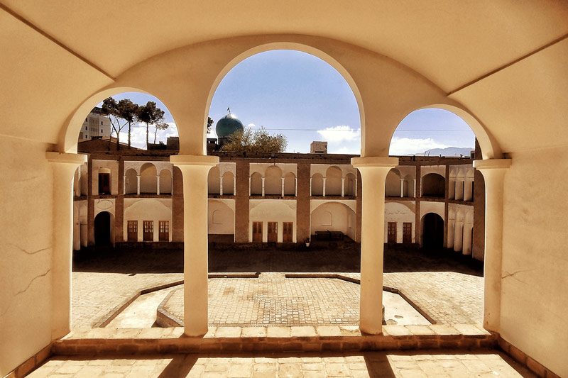 مدرسه تاریخی شوکتیه در بیرجند؛ منبع عکس: گوگل مپ؛ عکاس: امین محمودی