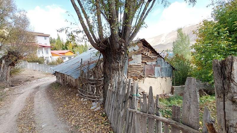 روستای گردشگری لزور فیروزکوه؛ منبع عکس: گوگل مپ؛ عکاس: پوریا ابراهیمی