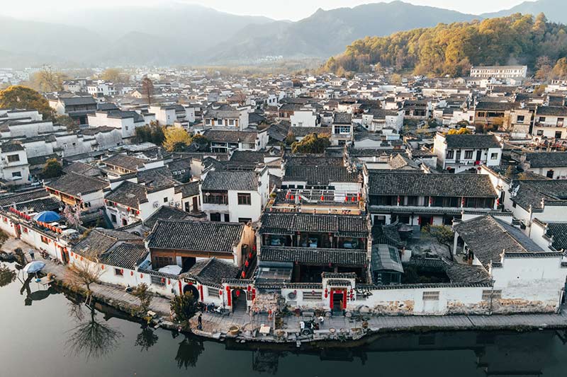 نمایی از ساختمان‌های روستایی در چین