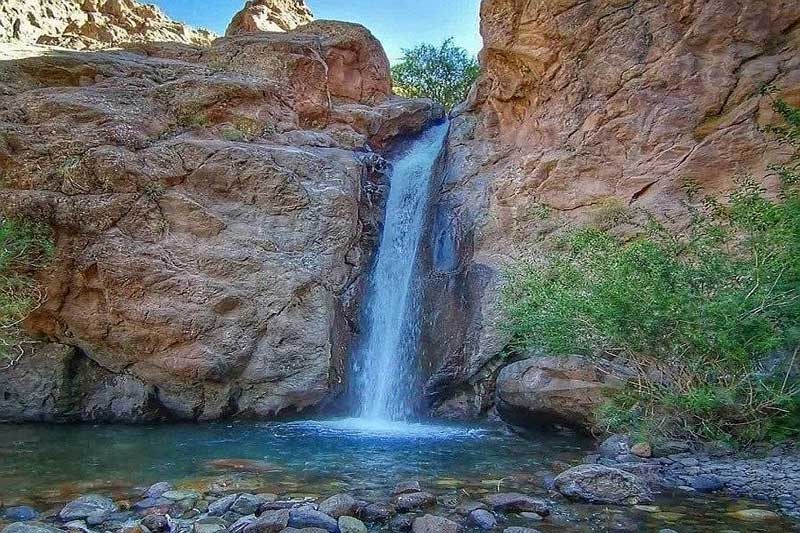 آبشار دره زاری؛ منبع عکس: سایت قطره؛ عکاس: نامشخص