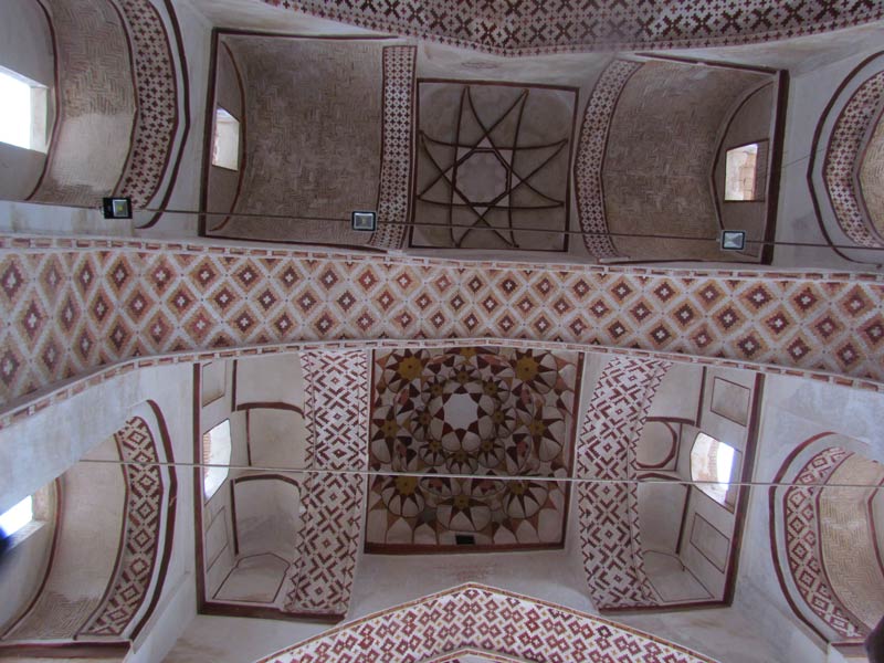 شبستان مسجد جامع قاین؛ منبع عکس: گوگل مپ؛ عکاس: معصومه ترابی