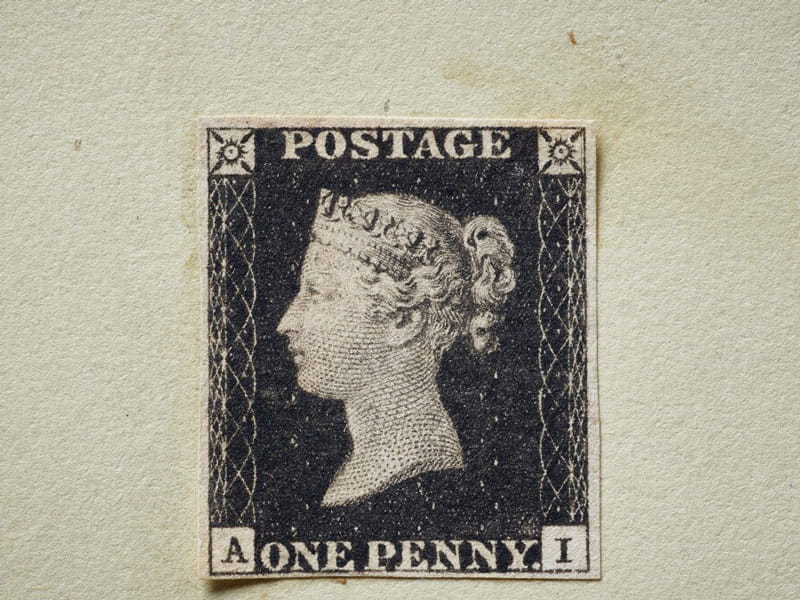 اولین تمبر پستی؛ منبع عکس: Sotheby