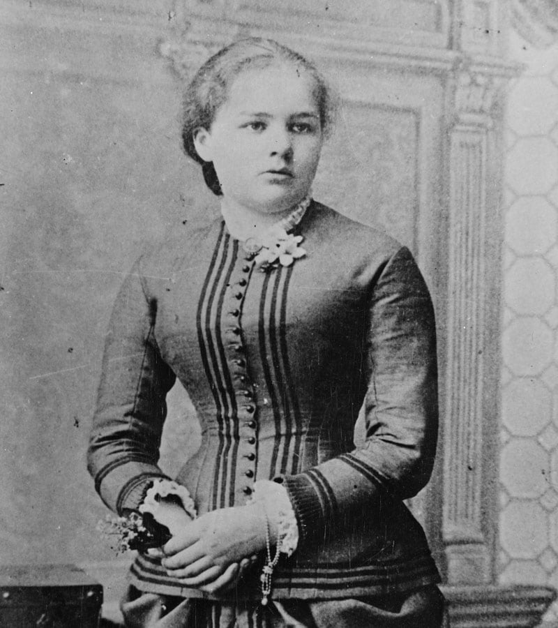 ماری کوری در ۱۶سالگی؛ منبع عکس: Musee Curie، عکاس: نامشخص