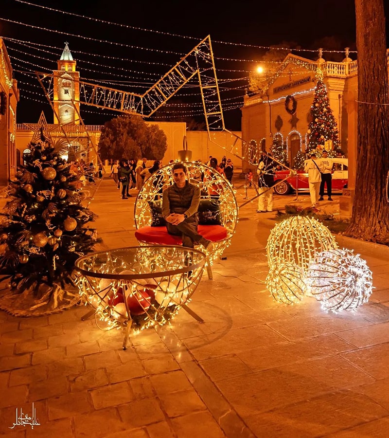 تزیینات کریسمس در کلیسای وانک، منبع عکس: اینستاگرام alijanlou.amin@، عکاس: امین علیجانلو