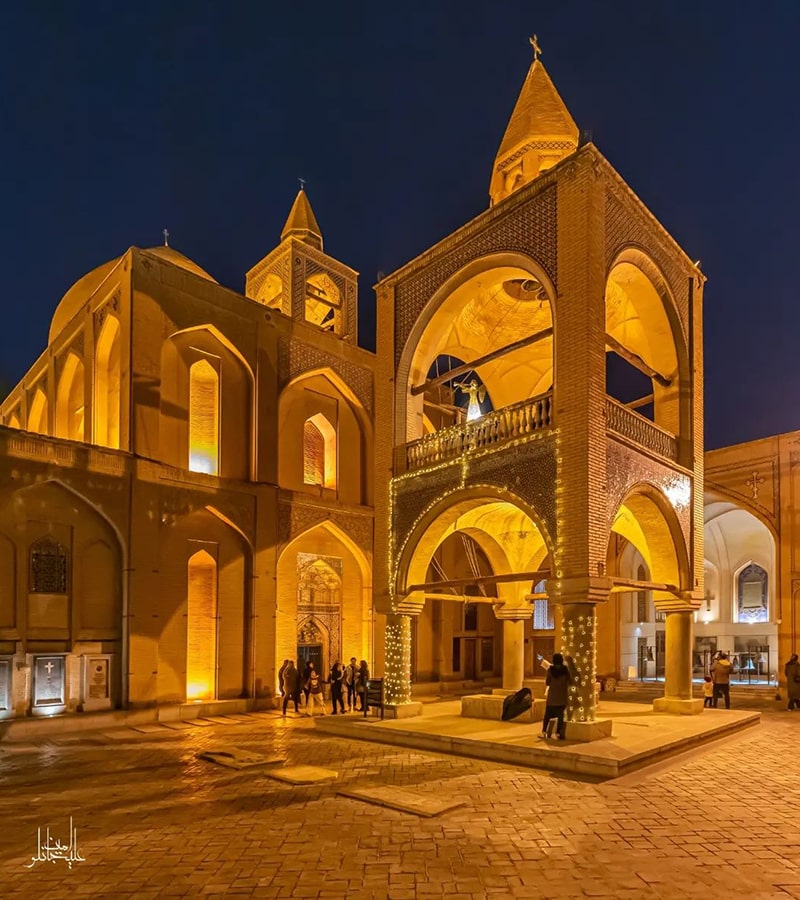ساختمان کلیسای وانک اصفهان، منبع عکس: اینستاگرام alijanlou.amin@، عکاس: امین علیجانلو