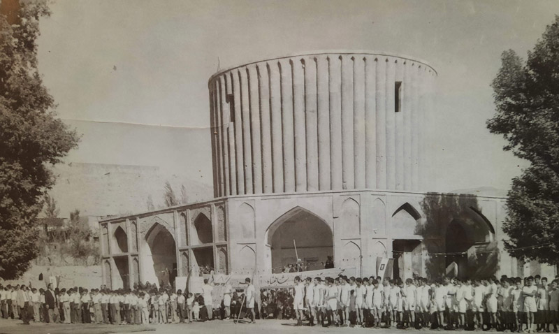 عکس تاریخی از کاخ خورشید کلات؛ منبع عکس: گوگل مپ؛ عکاس: ابوالفضل سعادتی