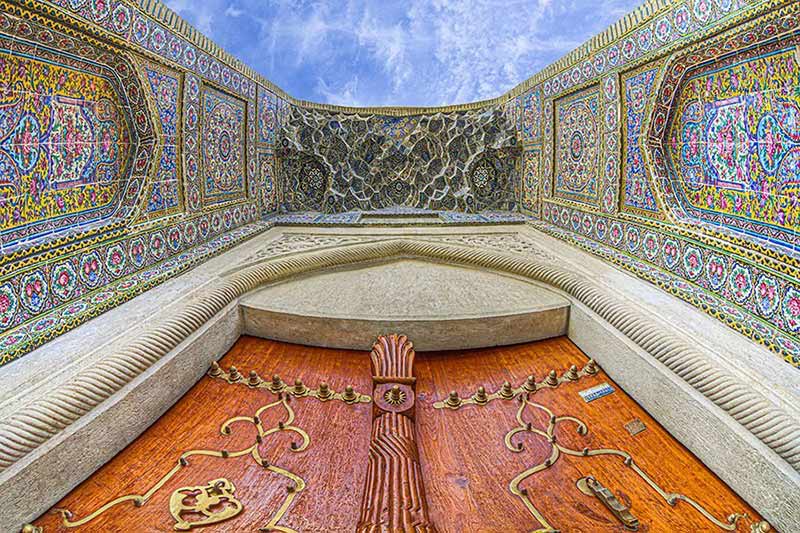 معماری داخلی سقف مسجد نصیرالملک شیراز