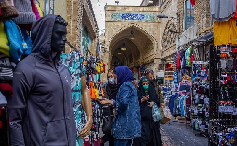 مغازه‌های فروش پوشاک کوچه مروی؛ منبع عکس: گوگل مپ؛ عکاس: Morteza Barjasteh