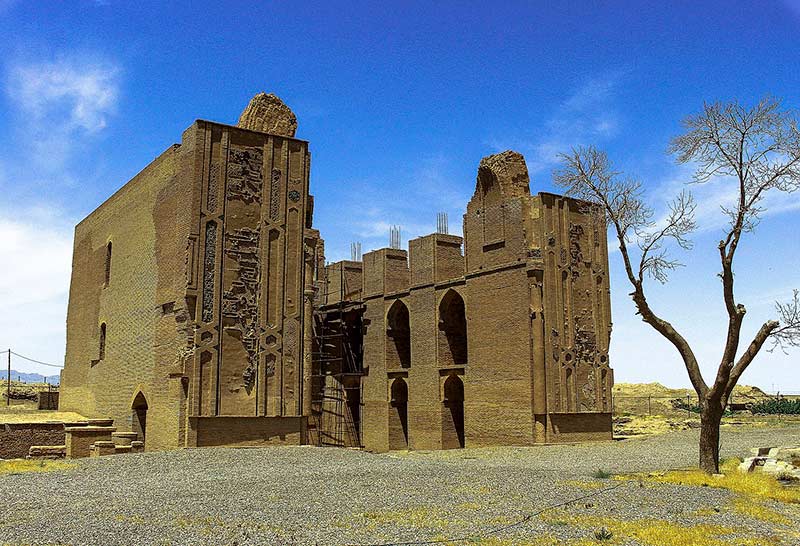 بقایای مسجد ملک زوزن خواف؛ منبع عکس: ویکی مدیا؛ عکاس: امیر معماری