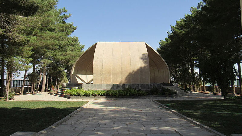 آرامگاه ابوالحسن زید بیهقی؛ منبع عکس: ویکی مدیا؛ عکاس: آریا امیری