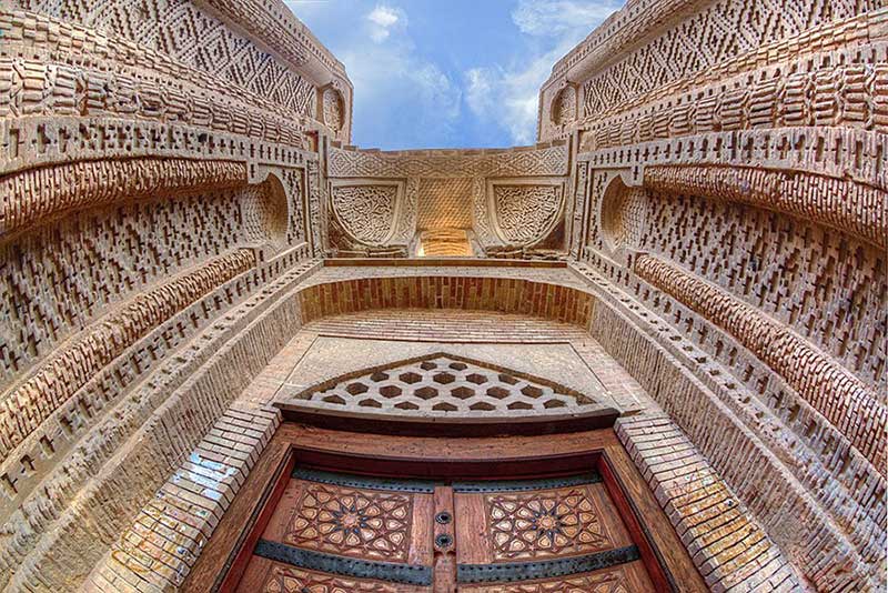 معماری داخلی سقف مسجد حکیم در اصفهان