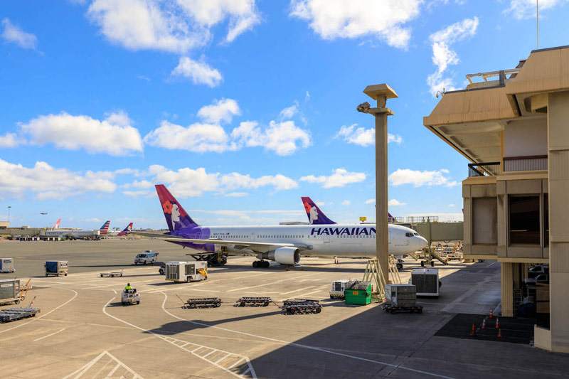 فرودگاه هاوایی در هونولولو با هواپیمای خطوط هاوایی