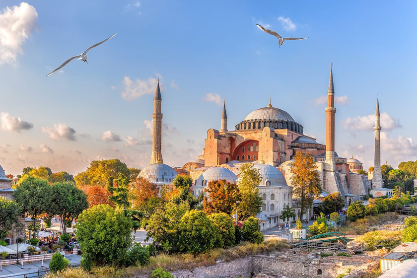سفر به استانبول با تور یا بدون تور