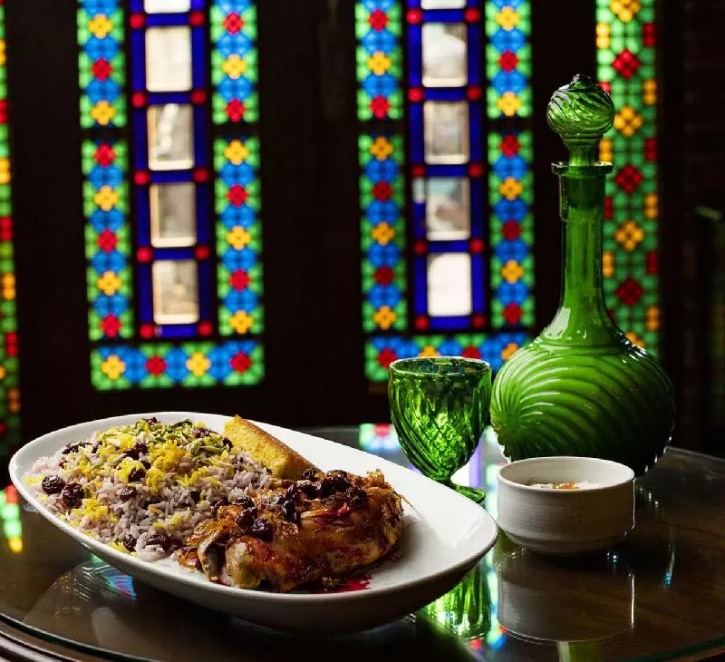 رستوران سنتی آپادانا در شرق تهران