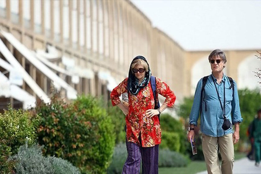 آمار گردشگران ایران: سه میلیون ورود و هفت میلیون خروج