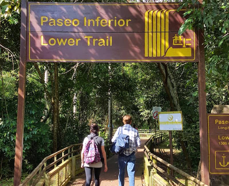 ورودی مسیر پایینی در پارک ملی ایگواسو
