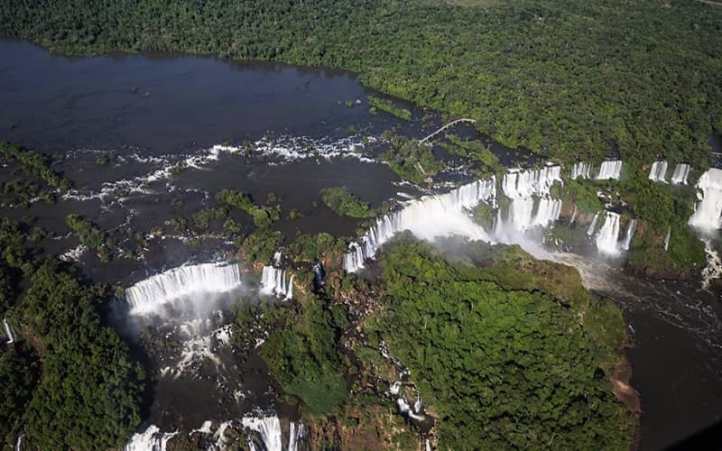 عکس هوایی از آبشار ایگواسو