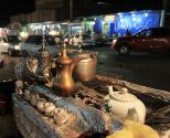 فروش و سرو قهوه عربی در محله لشکرآباد