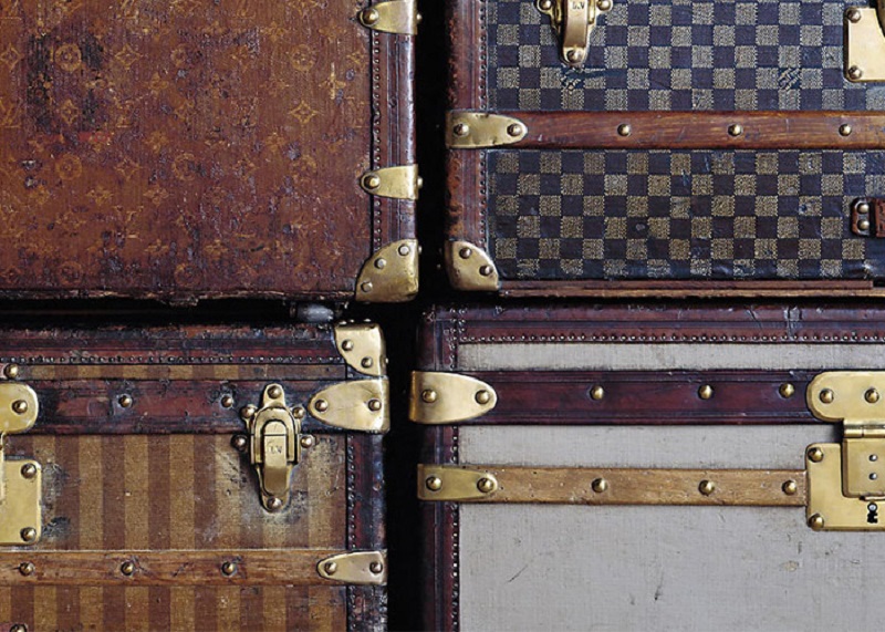 چمدان‌های قدیمی؛ منبع: irandelsey.ir