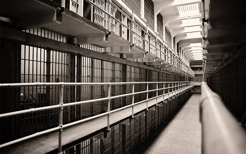 عکس سیاه و سفید از طبقات زندان آلکاتراز