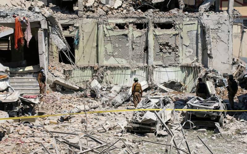 بقایای ساختمانی مخروبه در پاکستان
