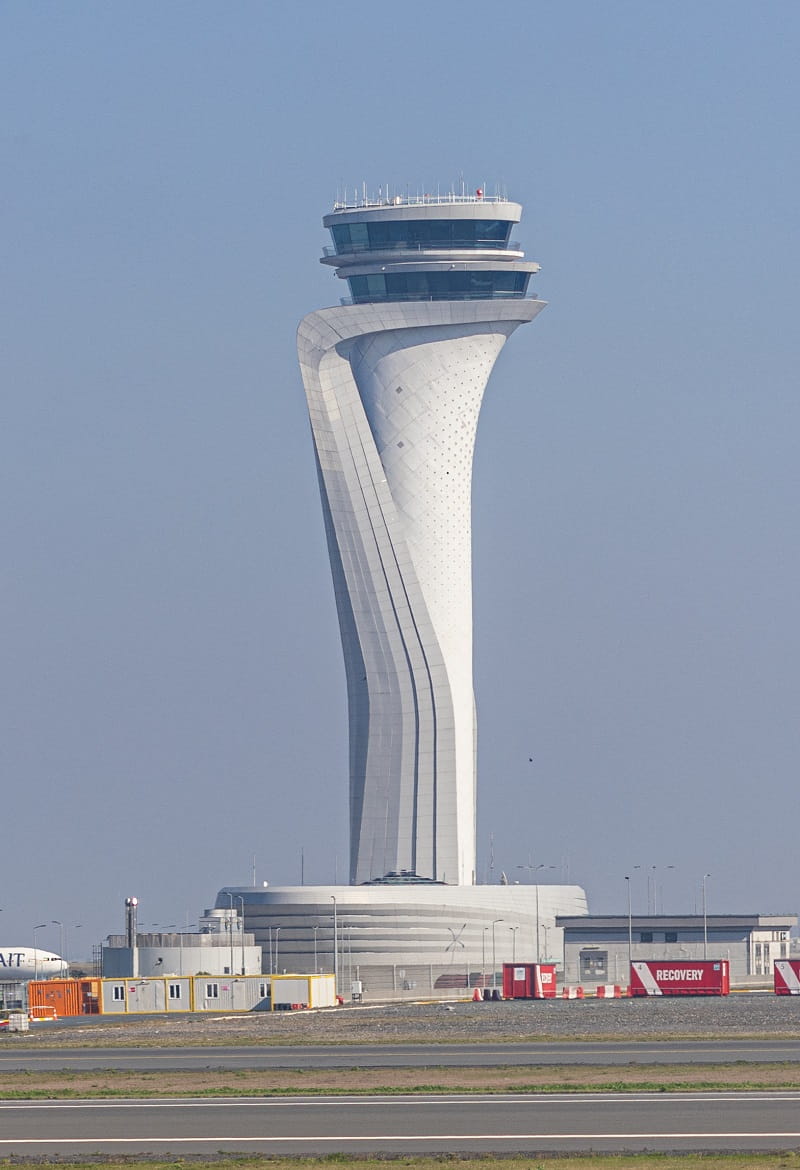 برج مراقبت به شکل گل لاله فرودگاه استانبول