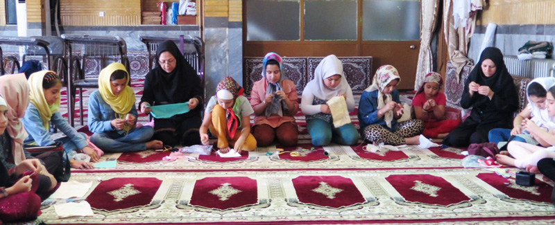 کیسه دوزی کودکان در مسجد