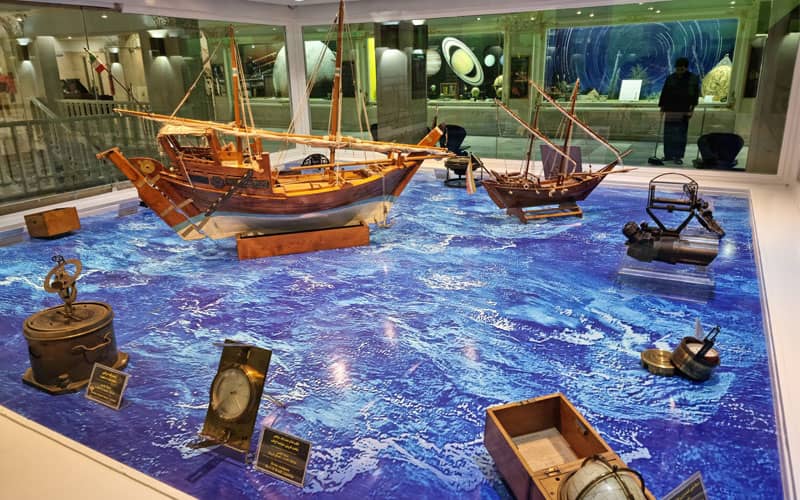 اشیای تاریخی مربوط به کشتیرانی در موزه آستان قدس