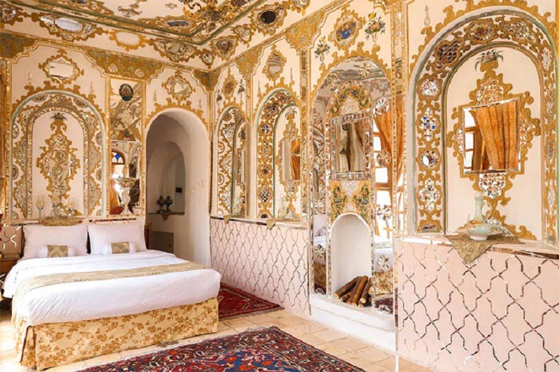 هتل قصر منشی اصفهان؛ اتاق آینه
