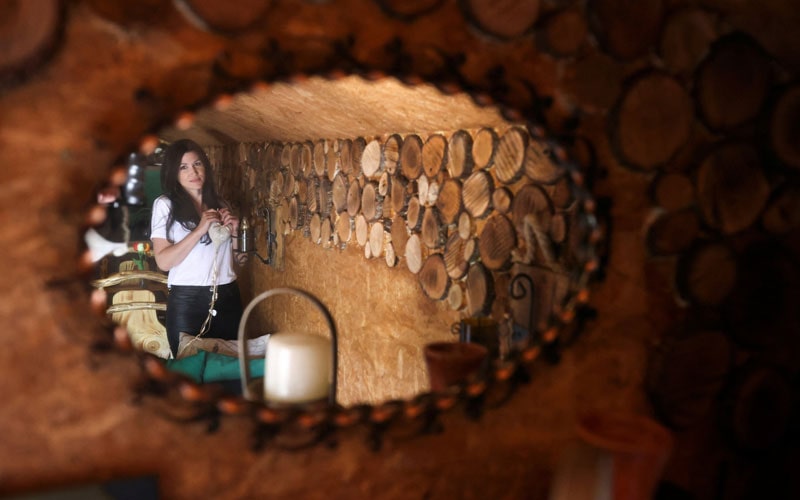 دکوراسیون چوبی در خانه هابیت ها در بوسنی