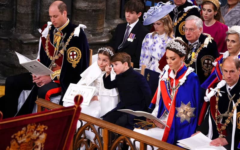 مقام های سلطنتی در مراسم تاجگذاری پادشاه بریتانیا