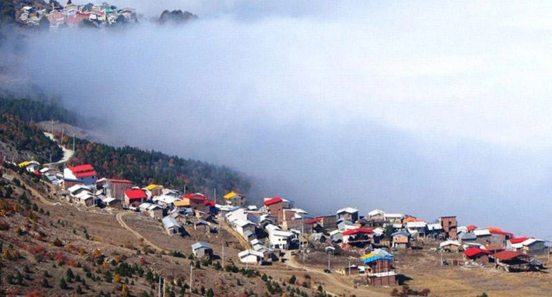 روستای درازنو کردکوی در ارتفاعات میان اقیانوس ابر