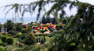 هتل ساحلی آهوان چابکسر؛ پارک کودکان