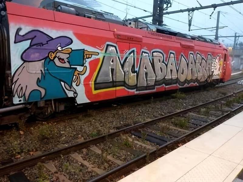 گرافیتی روی واگن قطار