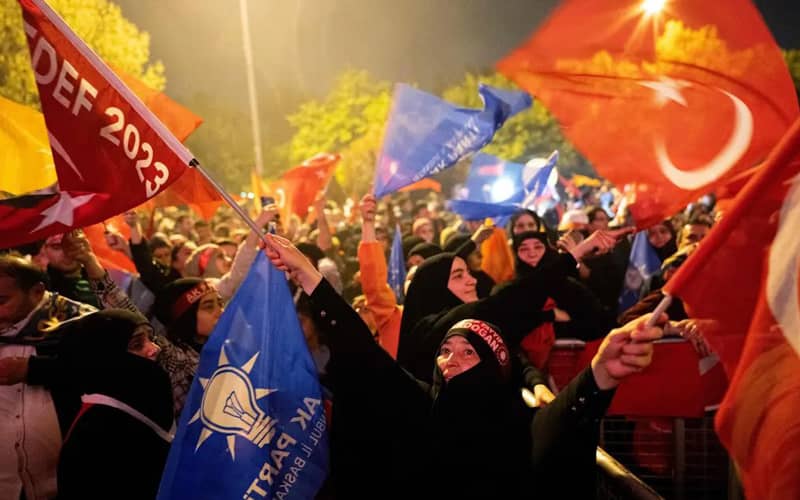 زنان محجبه در جشن پیروزی اردوغان