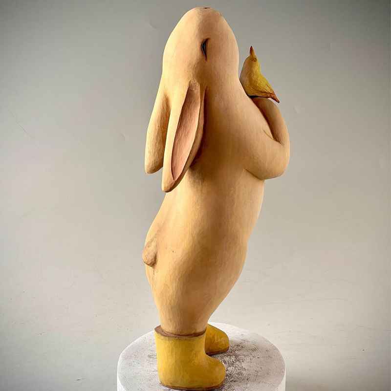 مجسمه چوبی خرگوش