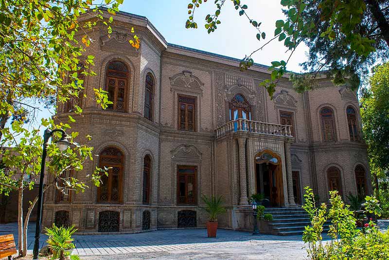 موزه آبگینه و سفالینه‌های ایران؛ منبع عکس: wikimedia.org؛ عکاس: ناشناس