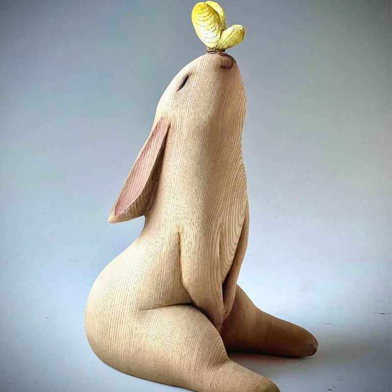 مجسمه چوبی خرگوش
