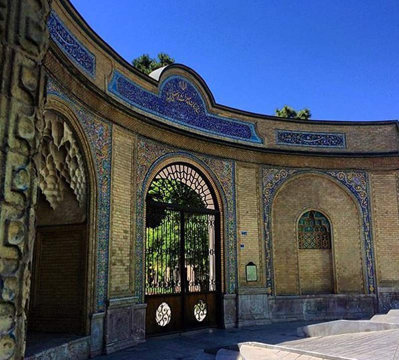 نمای ورودی دروازه باغ موزه عمارت مسعودیه 